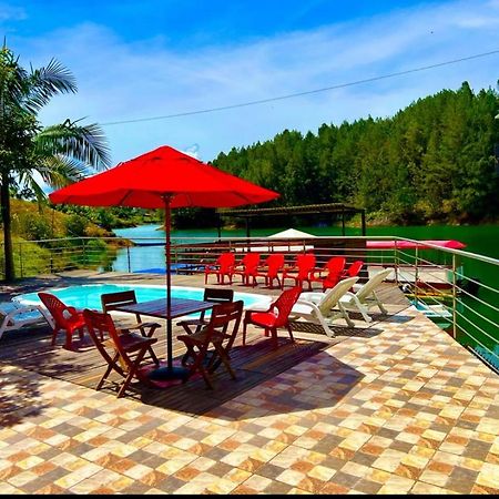 Villa Finca Santa Monica Guatape Privada Lujosa Piscina Jacuzzi Sauna Muelle Represa Jetski Planchon Exterior foto