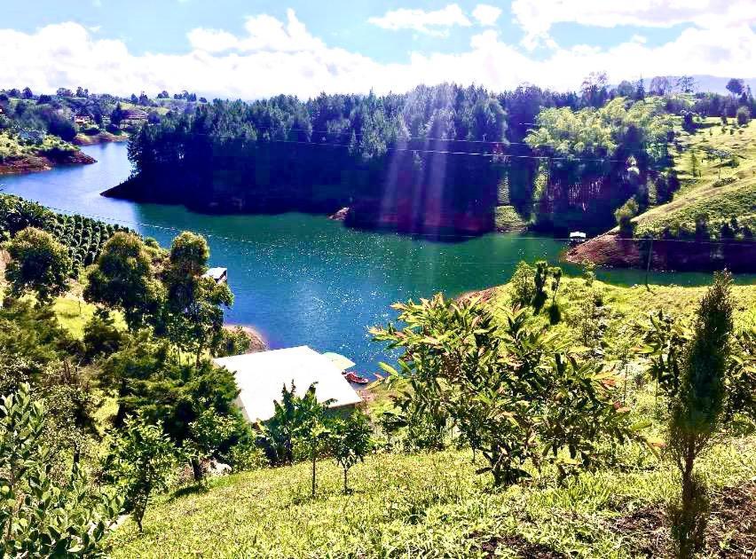 Villa Finca Santa Monica Guatape Privada Lujosa Piscina Jacuzzi Sauna Muelle Represa Jetski Planchon Exterior foto